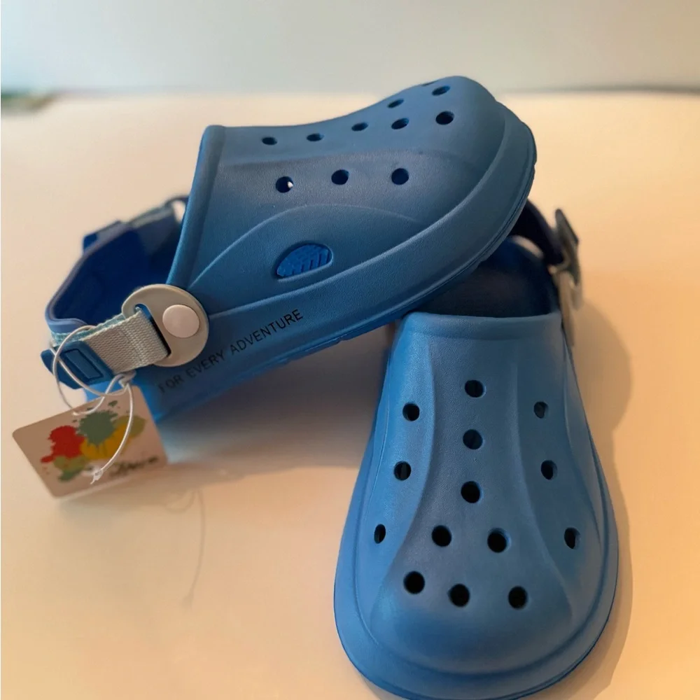 HEVA Kids 12 Lightweight Blue NEW Water Clogs with V Back Strap